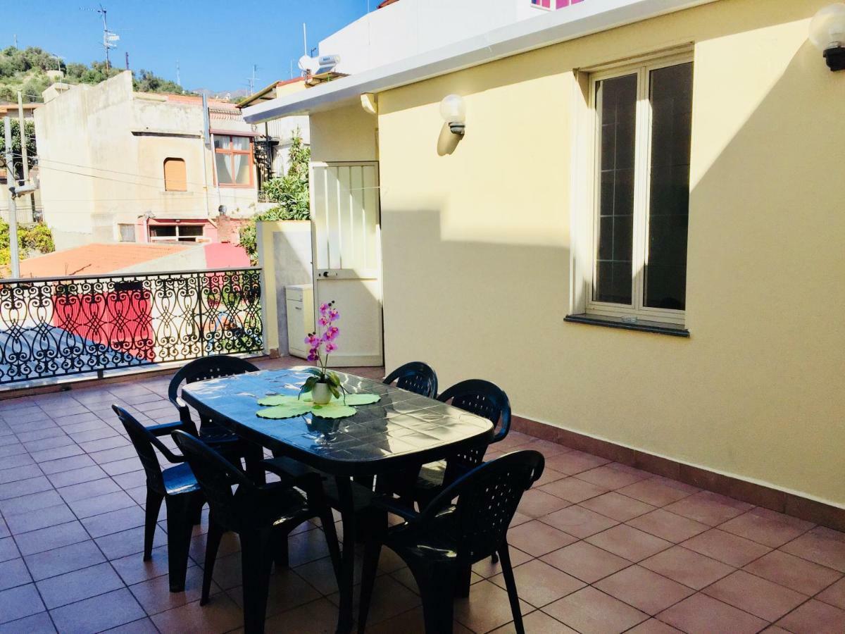 Casa F. I. Apartment Roccalumera Luaran gambar